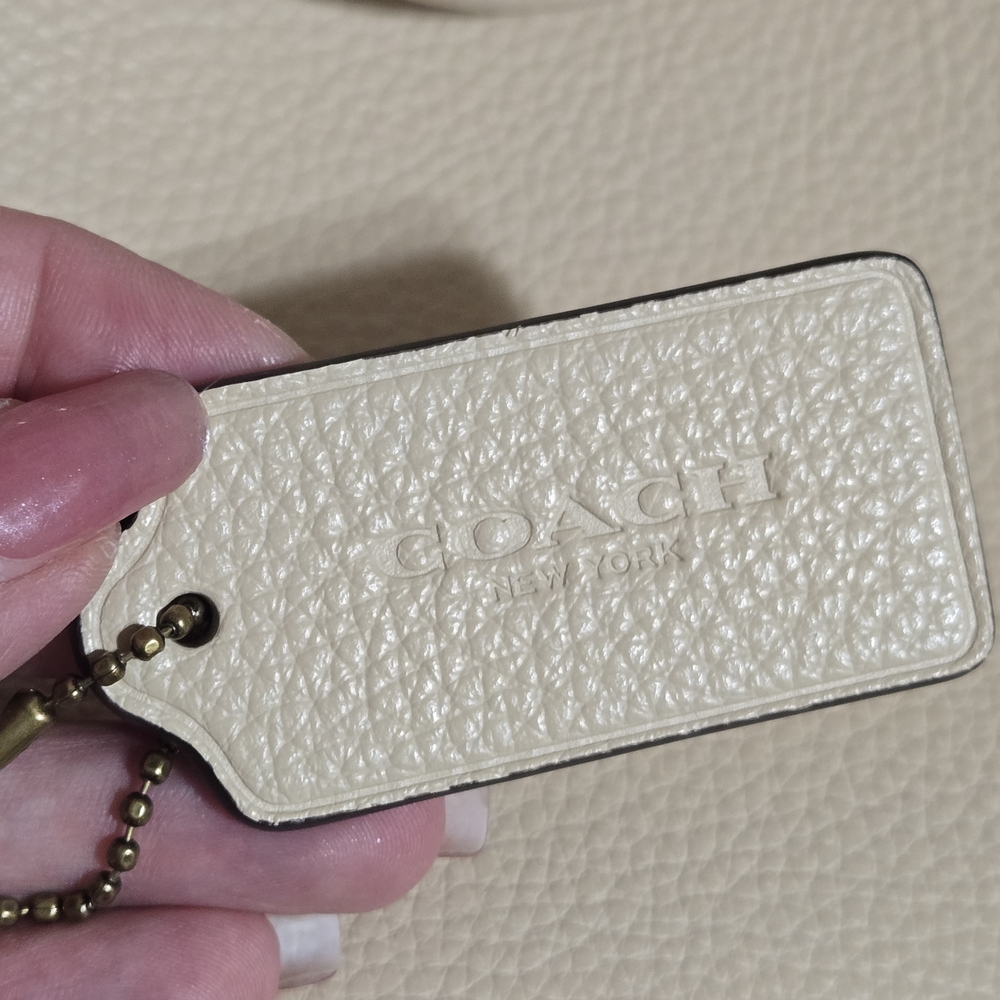 Coach Cream Leather Women's Bag - Picture 14 of 16